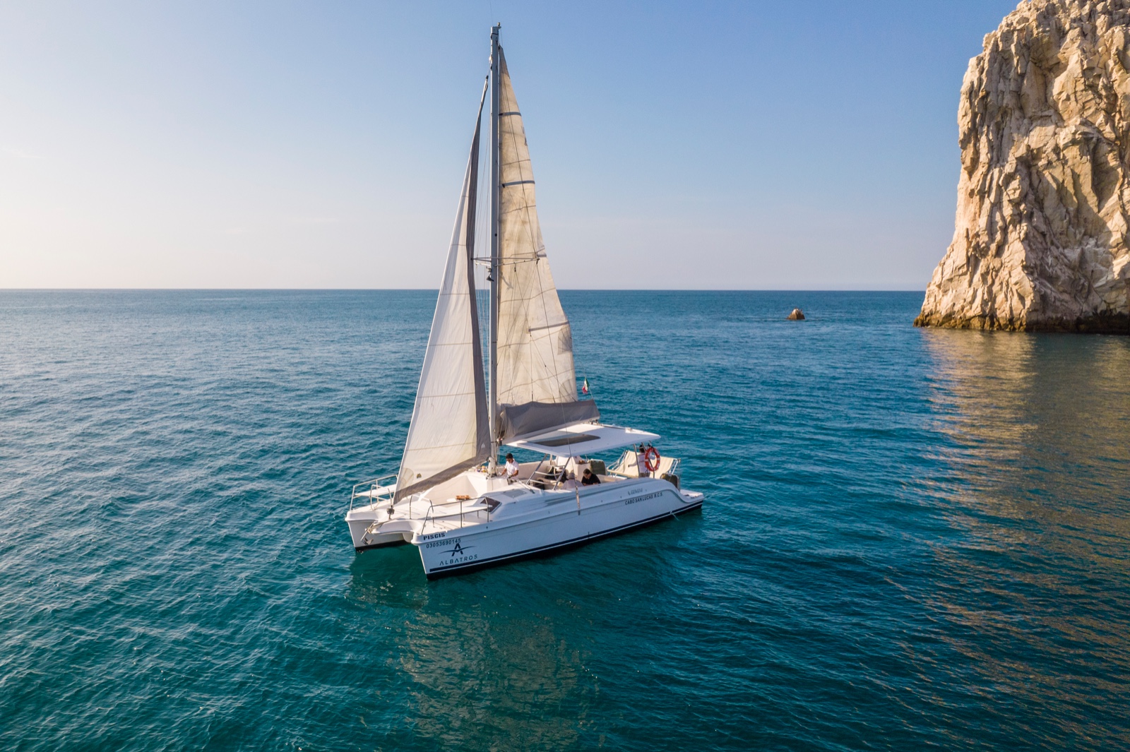 Catamaran 38’ Charter Privado en Cabo San Lucas